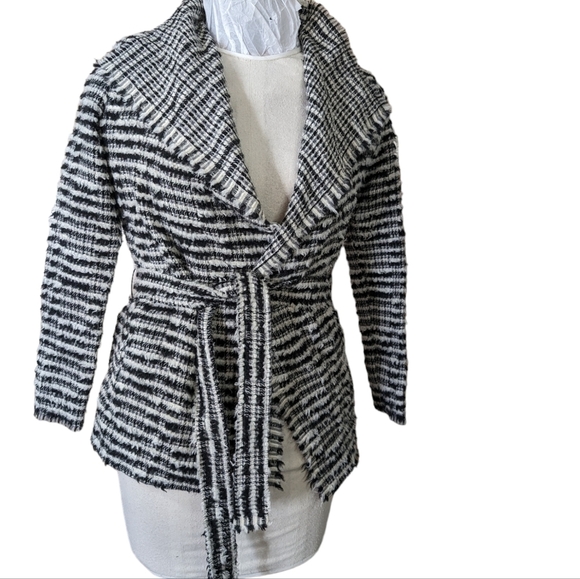 IRO Luna Textured Black and White  Wrap Jacket ..Size 34 - Picture 4 of 11